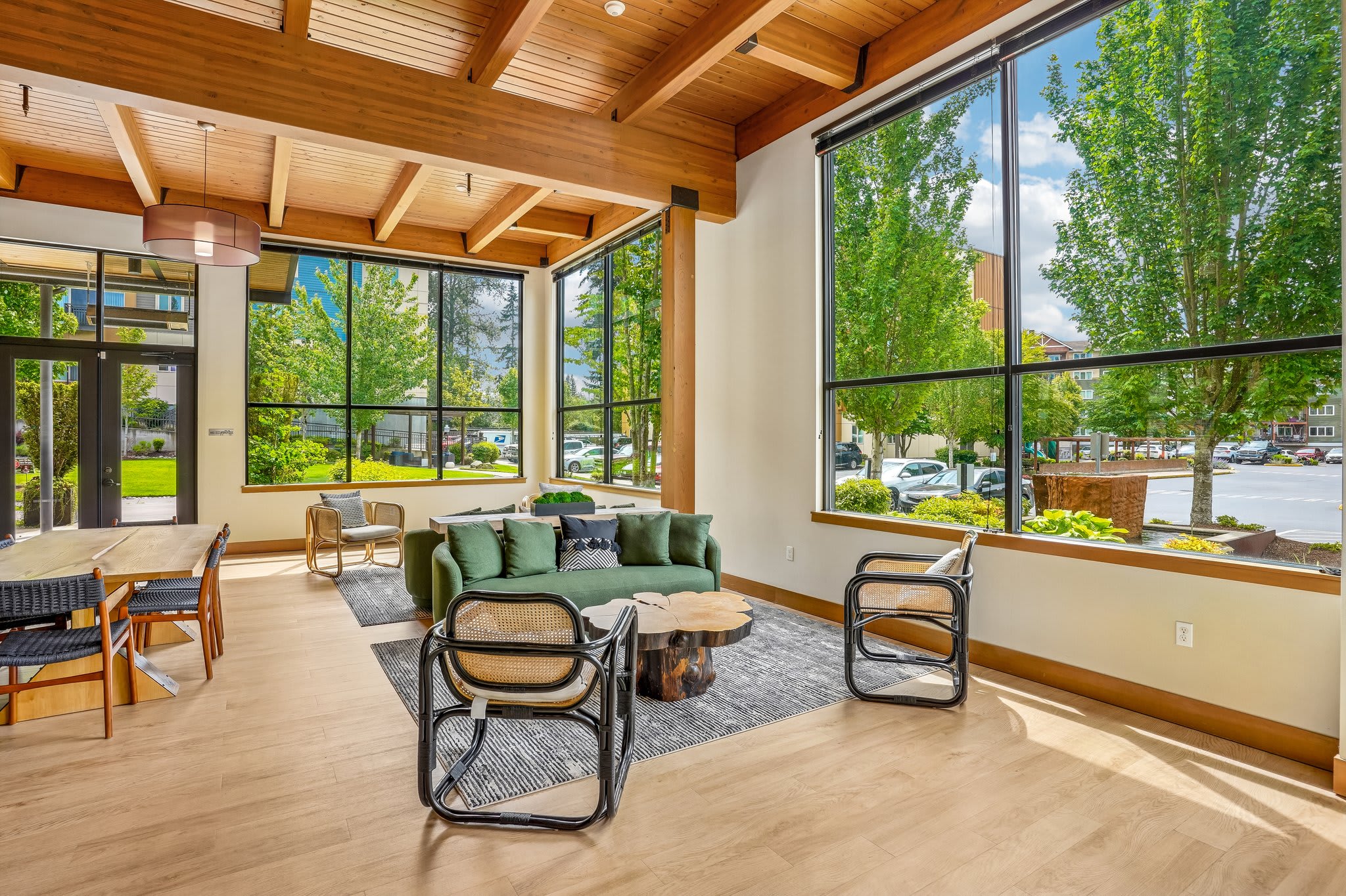 Tivalli Apartments 2 of 4
